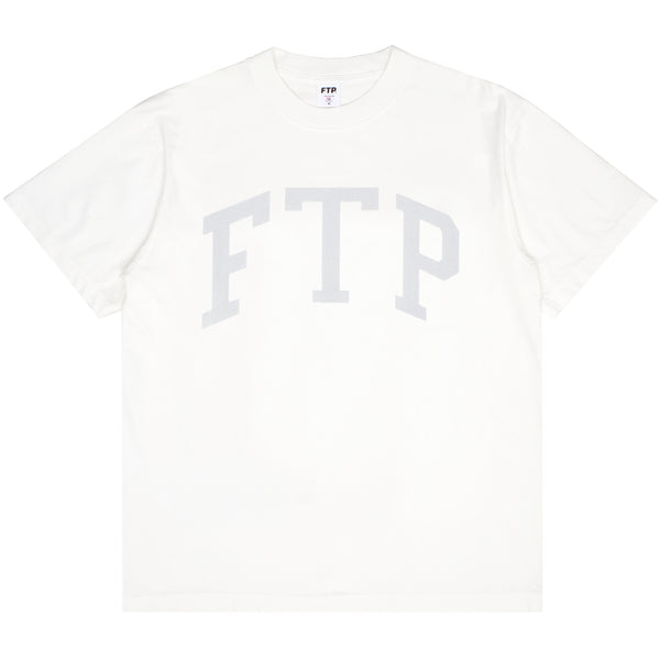 REFLECTIVE ARCH LOGO TEE(WHITE)